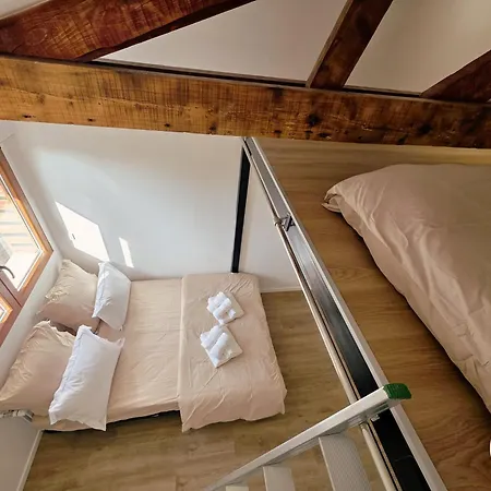 Pensionat Forest Suites, 12 Studios, Paris Et