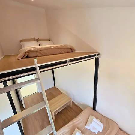 Forest Suites, 12 Studios, Paris Et 3*