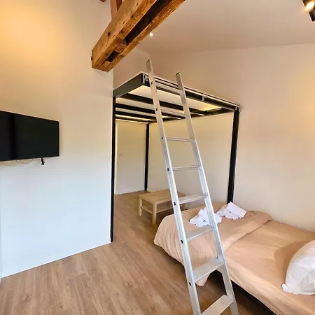 Forest Suites, 12 Studios, Paris Et