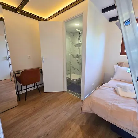 Forest Suites, 12 Studios, Paris Et Noisy-le-Grand