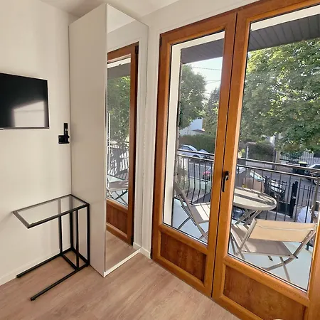 Forest Suites, 12 Studios, Paris Et 3* Noisy-le-Grand