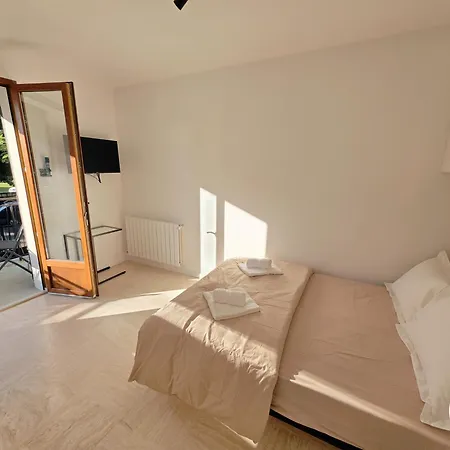 Forest Suites, 12 Studios, Paris Et 3* Noisy-le-Grand