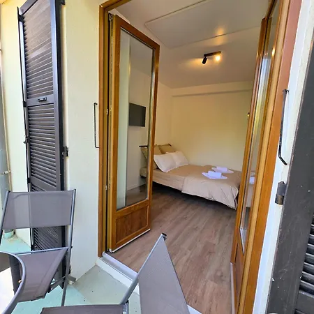 Maison d'hôtes Forest Suites, 12 Studios, Paris Et 3*