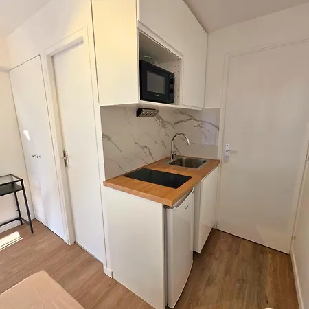 Gæstehus Forest Suites, 12 Studios, Paris Et 3*