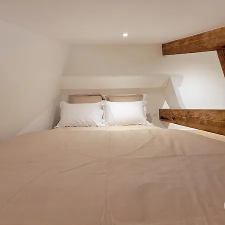 Forest Suites, 12 Studios, Paris Et