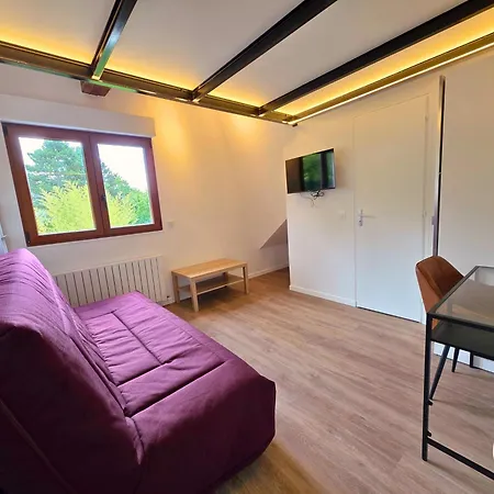 Forest Suites, 12 Studios, Paris Et 3*