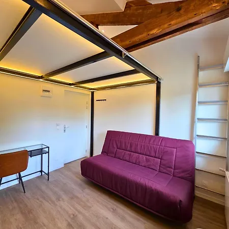 Forest Suites, 12 Studios, Paris Et Gæstehus