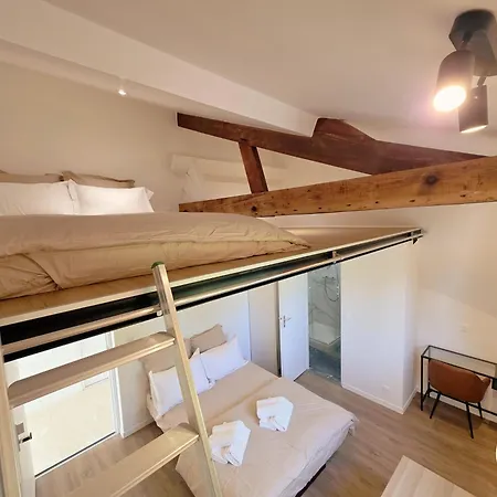 Pensionat Forest Suites, 12 Studios, Paris Et