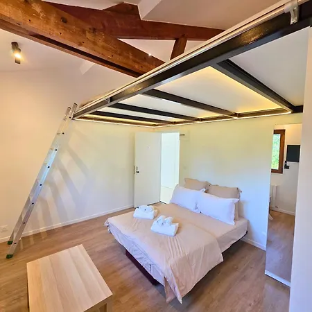Pensionat Forest Suites, 12 Studios, Paris Et