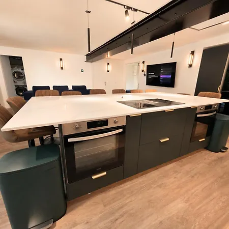 Gæstehus Forest Suites, 12 Studios, Paris Et Noisy-le-Grand